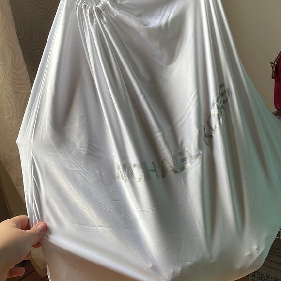 Brand new Michael Kors hand bag with tag - Picture 8 of 8